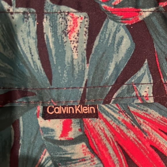 Calvin Klein swim trunks - Picture 8 of 11